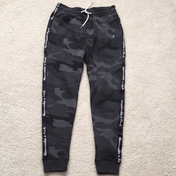 Abercrombie & Fitch Other - Abercrombie & Fitch XS Camouflage Sweatpants NWT